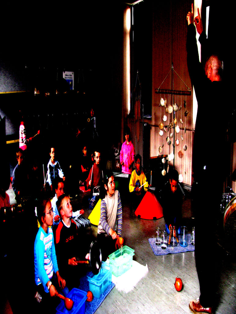 Gilles Dalbis créations musicales en public avec des enfants