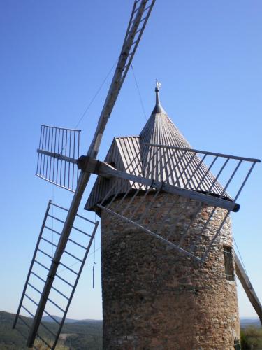 Traces By Gilles Dalbis